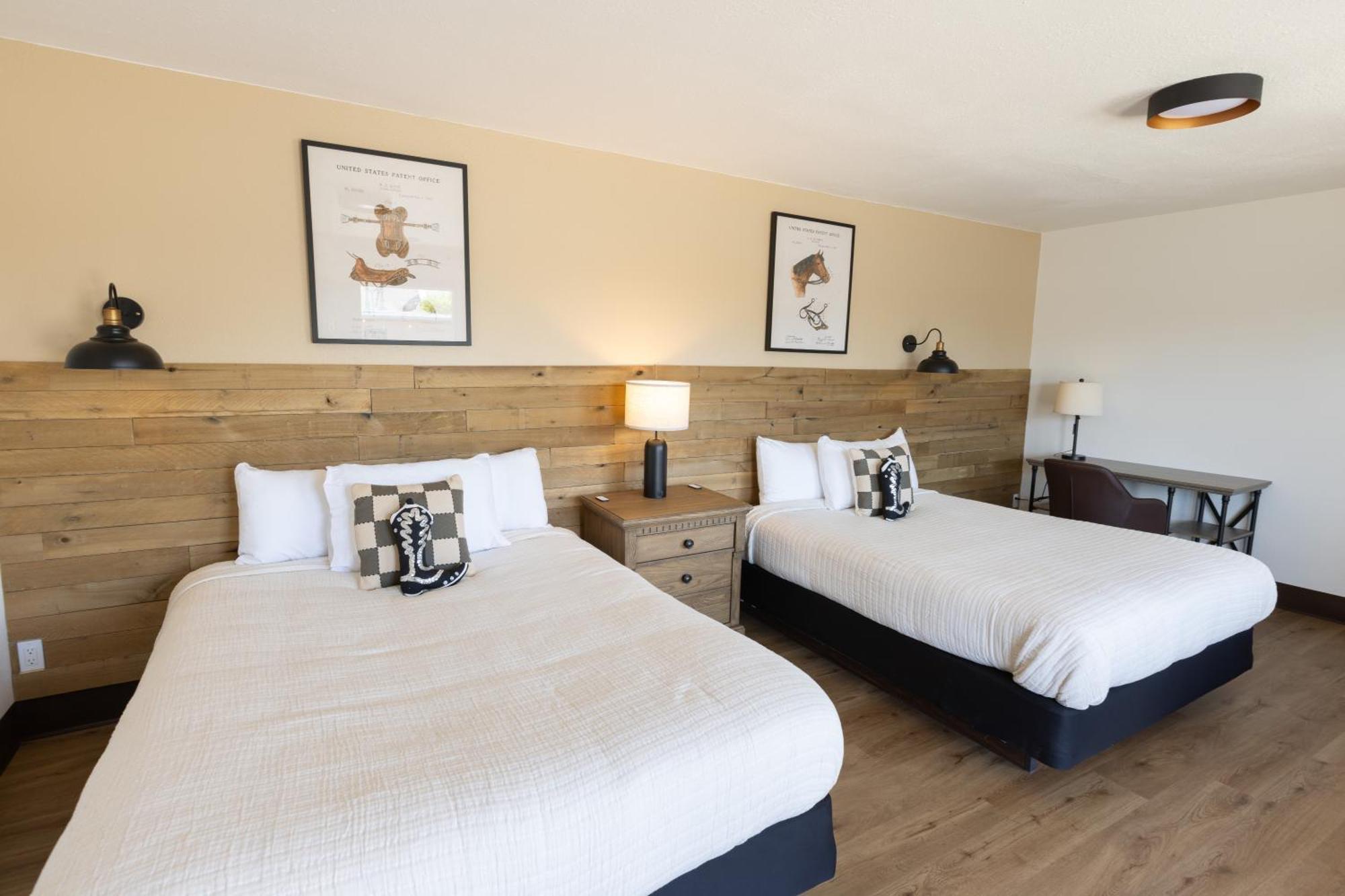 The Golden Spur Hotel Пангіч Номер фото