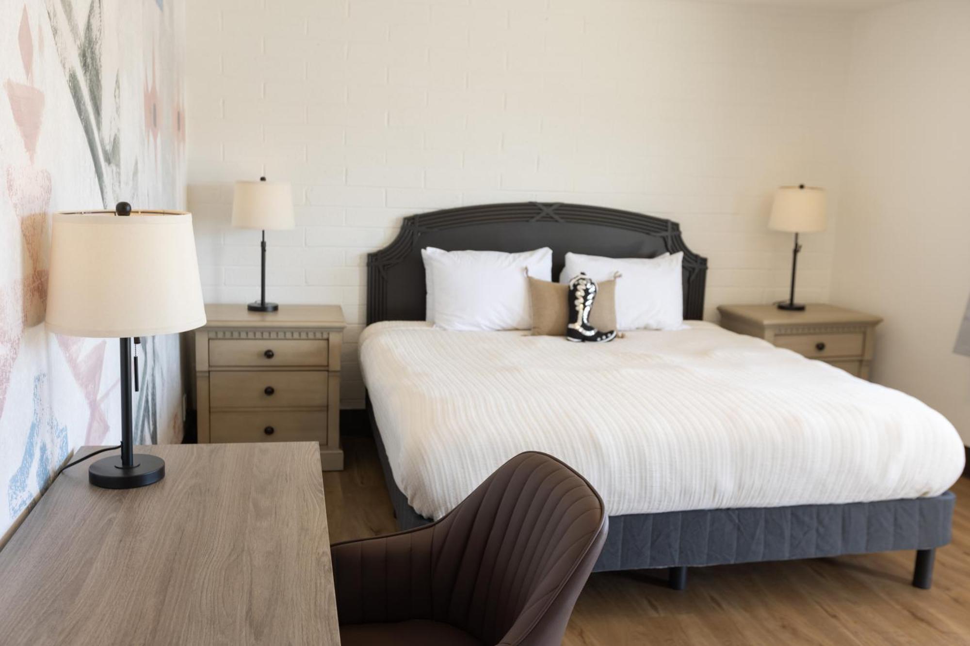 The Golden Spur Hotel Пангіч Номер фото